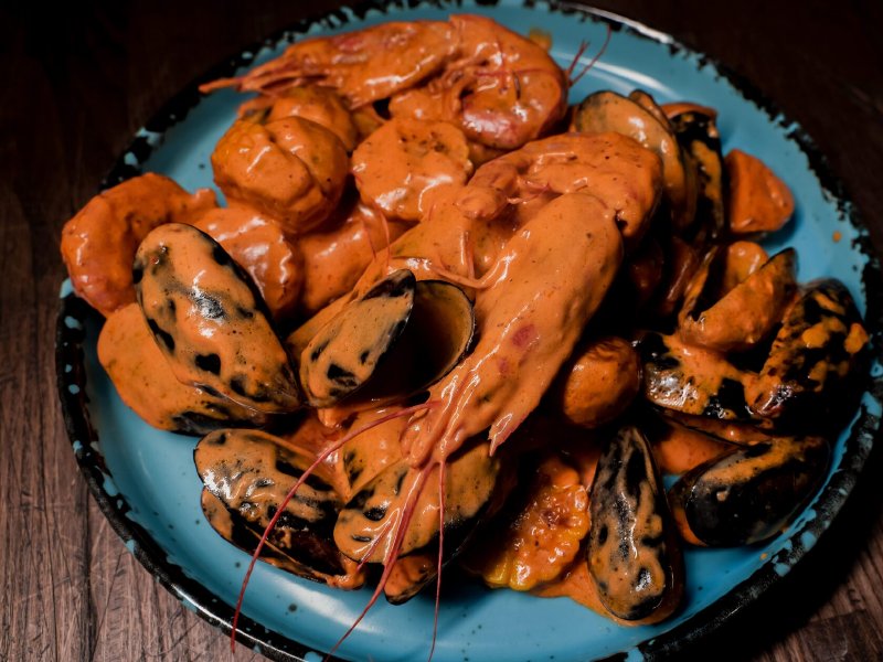 -30% на меню кухни и напитки в ресторане «Мидийные личности»