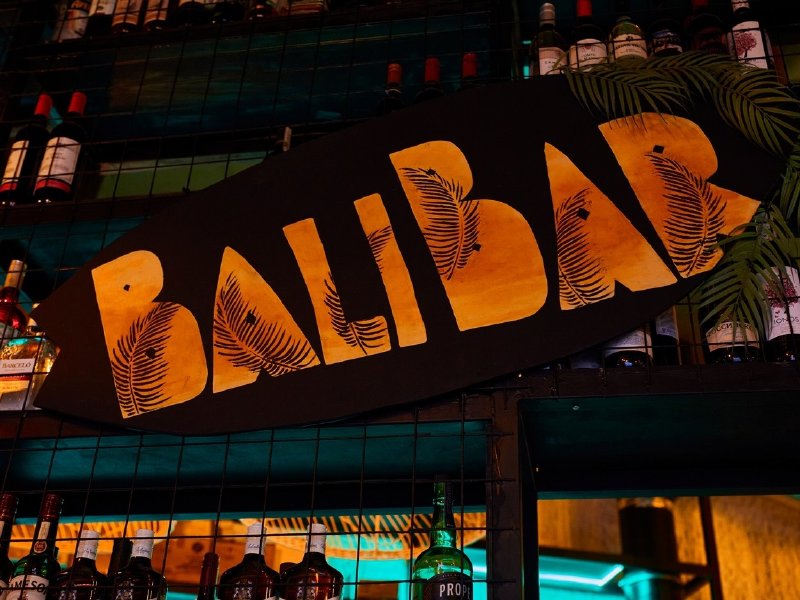 -35% на все меню и напитки, паровые коктейли в «Bali Bar» на Лубянке