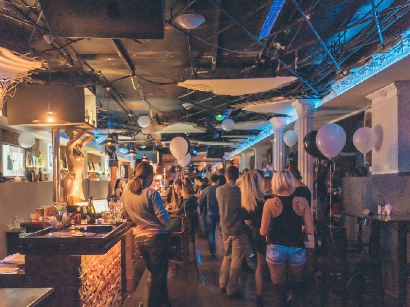 -50% на все меню и напитки в баре и клубе "Jack & Jane" на Чистых Прудах