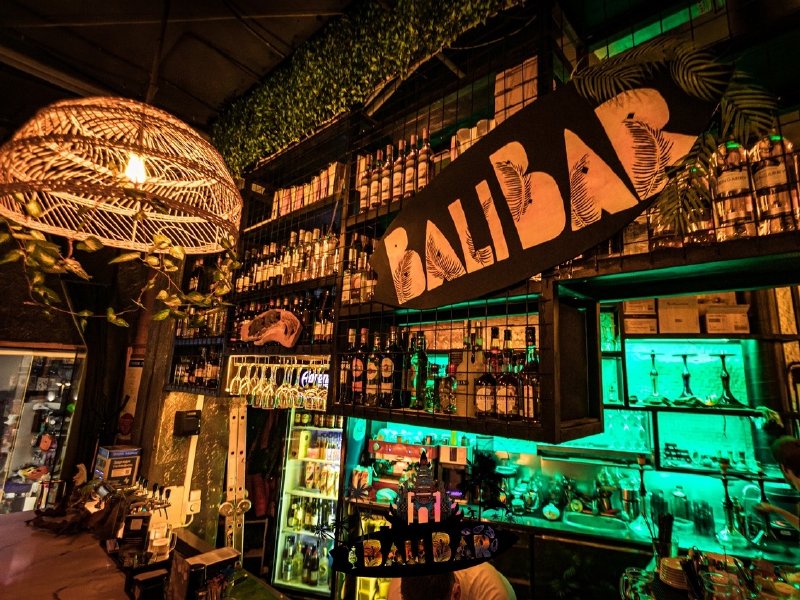 -35% на все меню и напитки, паровые коктейли в «Bali Bar» на Лубянке