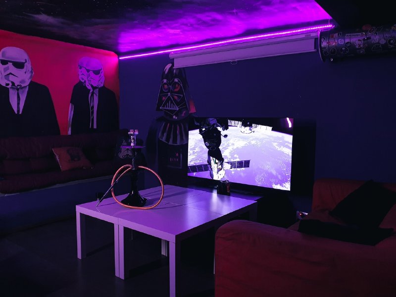 -50% на всё меню, напитки и паровые коктейли в лаунж-баре "Atmosphere Play Room"