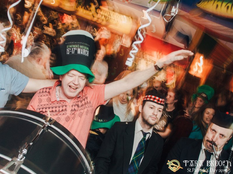 -30% на меню кухни и напитки в ирландском пабе «Tara Brooch»